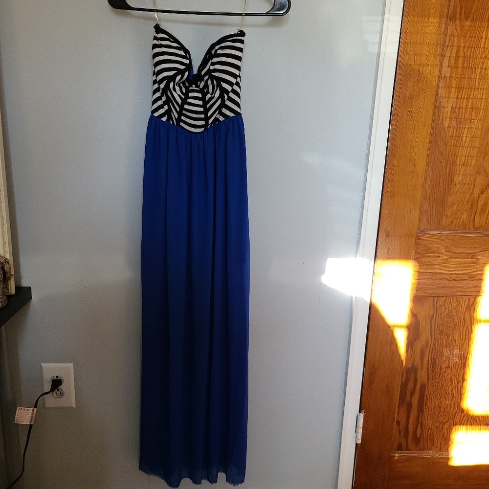 Love Chelsea Sweetheart Dress